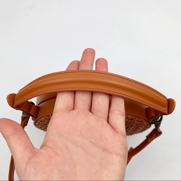 ❤️SOLD❤️Anthropologie Serena Woven Round Bag Crossbody Bag. - Picture 9 of 10